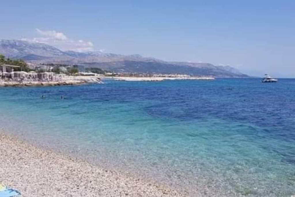 Bright And Colourful Apartment Luce -Sandy Beach Split Exteriör bild