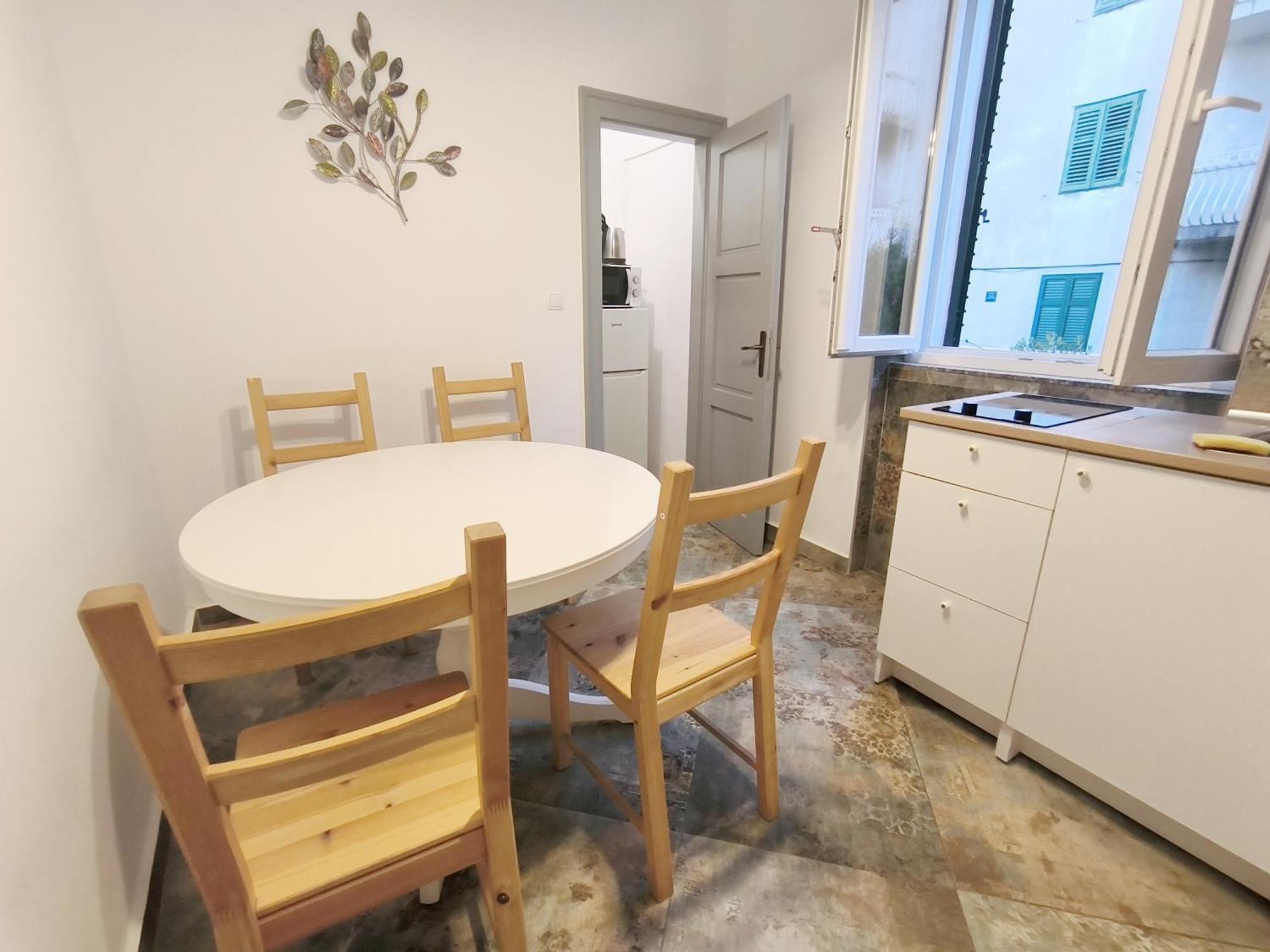 Bright And Colourful Apartment Luce -Sandy Beach Split Exteriör bild