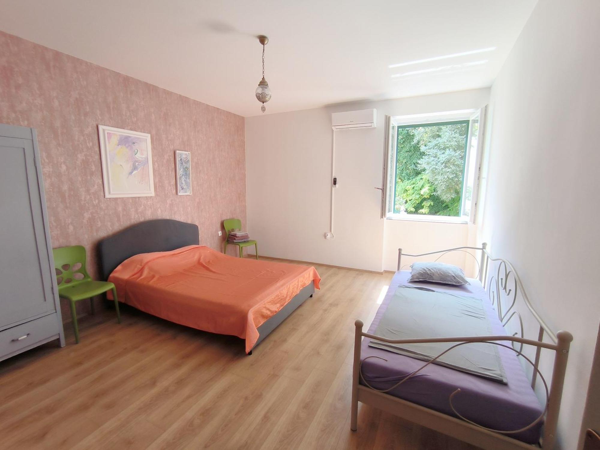 Bright And Colourful Apartment Luce -Sandy Beach Split Exteriör bild