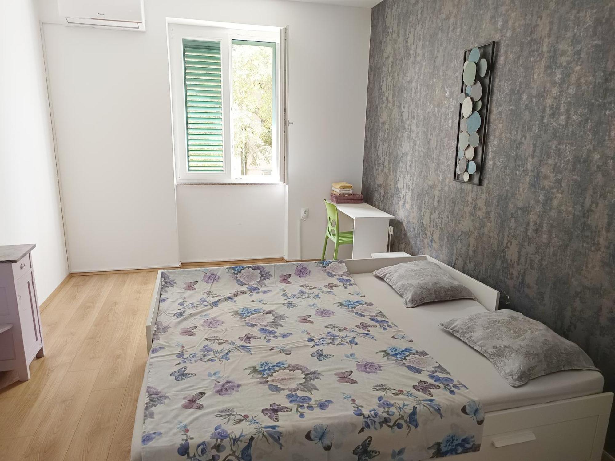 Bright And Colourful Apartment Luce -Sandy Beach Split Exteriör bild